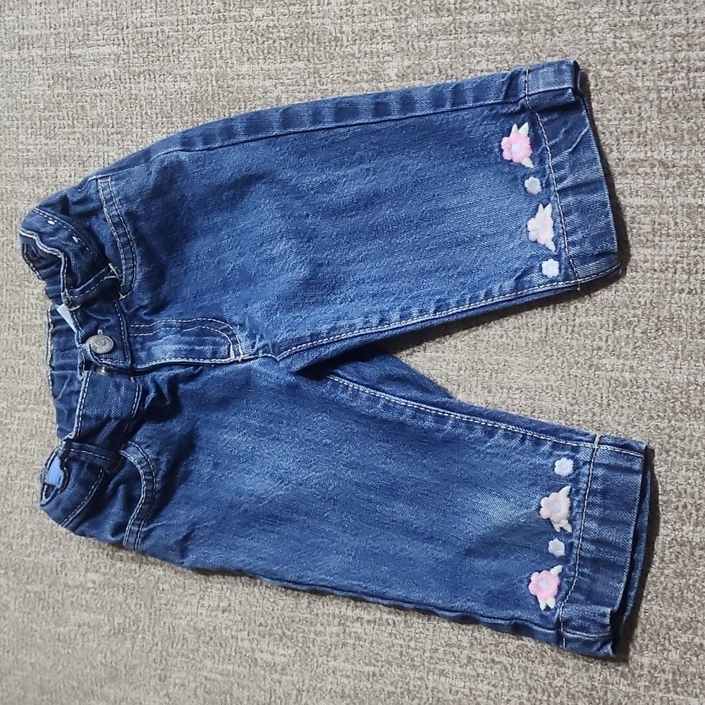4 Piece Gymboree Set - Picture 5 of 13